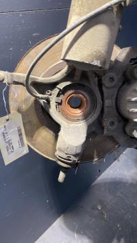 Fusee avant gauche