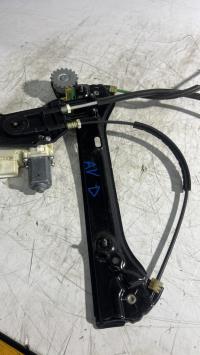 Leve vitre electrique avant droit