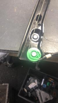 Leve vitre electrique avant droit