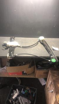 Leve vitre electrique avant gauche