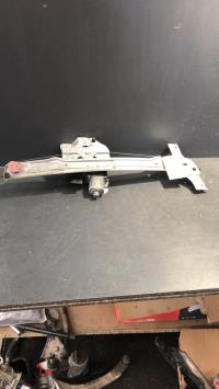 Leve vitre electrique avant gauche
