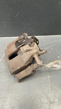 Etrier avant gauche (freinage)