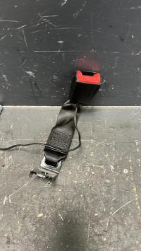 Attache ceinture arriere gauche