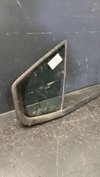 Custode avant gauche (porte)