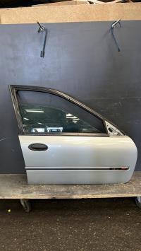 Porte avant droit