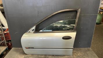 Porte avant gauche