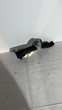 Poignee porte avant droit