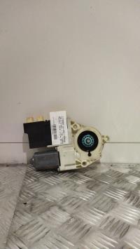 Moteur leve vitre avant gauche