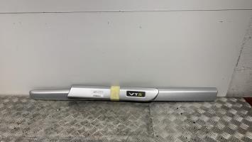 Baguette de porte avant gauche