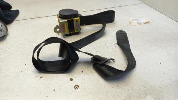 Ceinture arriere droit