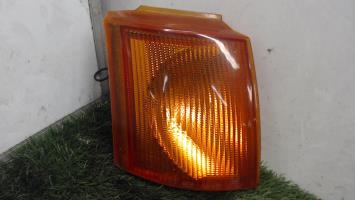 Optique avant secondaire droit (feux)(clignotant)