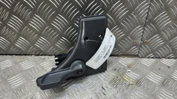 Poignee interieur porte laterale droite