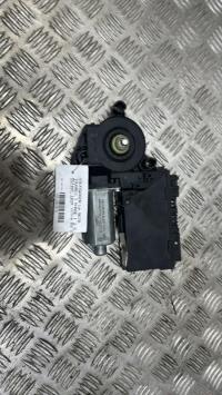 Moteur leve vitre avant gauche