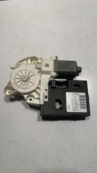 Moteur leve vitre avant droit