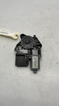 Moteur leve vitre avant droit