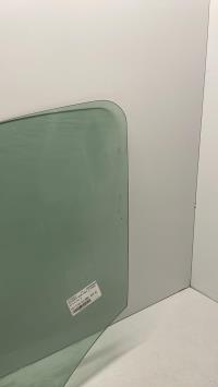 Vitre avant gauche