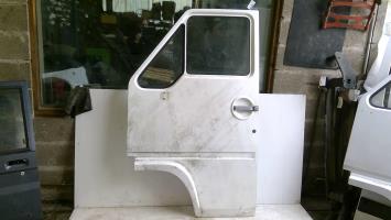 Porte avant gauche