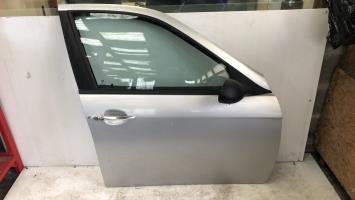 Porte avant droit