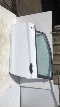 Porte avant gauche