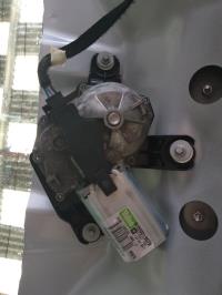 Moteur essuie glace arriere