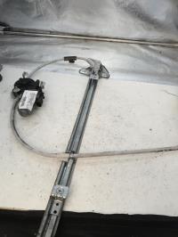 Leve vitre electrique avant droit
