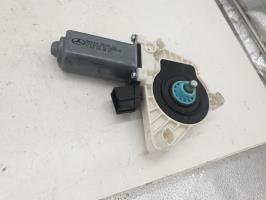 Moteur leve vitre avant gauche