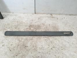 Baguette de porte avant gauche