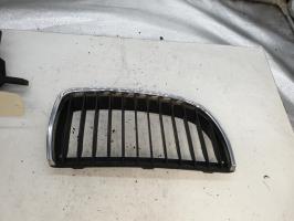 Grille de calandre droite