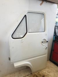 Porte avant gauche