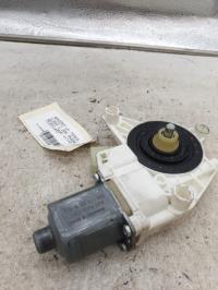 Moteur leve vitre avant gauche