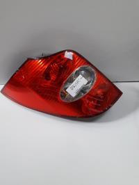 Fanale posteriore principale sinistro (luci)