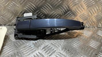 Poignee porte avant droit