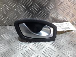 Poignee interieur avant droit