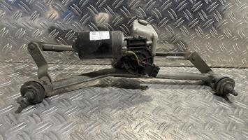 Motore tergicristallo anteriore