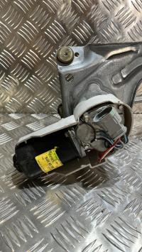 Motore tergicristallo anteriore
