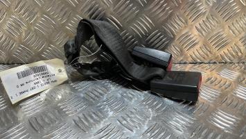 Attache ceinture arriere droit