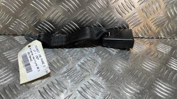 Attache ceinture arriere droit