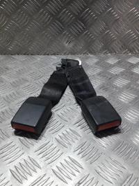 Attache ceinture arriere droit