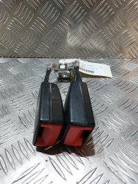 Attache ceinture arriere gauche
