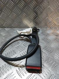 Attache ceinture avant gauche