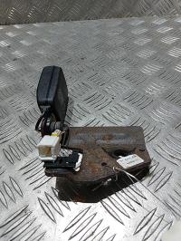 Attache ceinture arriere gauche