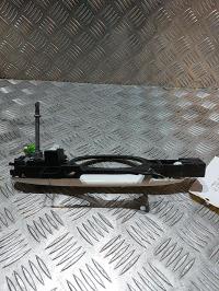 Poignee porte avant gauche