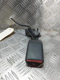 Attache ceinture arriere droit
