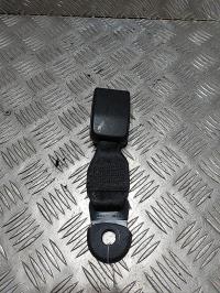 Attache ceinture arriere droit