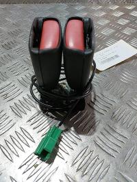Attache ceinture arriere droit