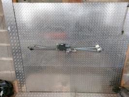 Moteur essuie glace avant