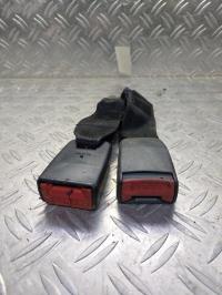 Attache ceinture arriere gauche