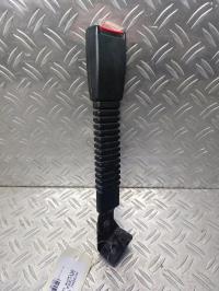 Attache ceinture avant gauche