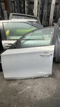 Porte avant gauche