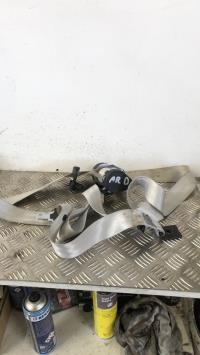 Ceinture arriere droit